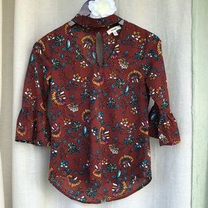 Choker-neckline Blouse